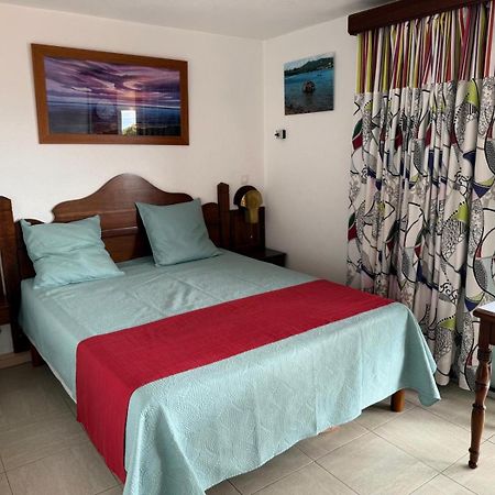 Appartement Les Pieds Dans L'Eau Sainte-Anne Εξωτερικό φωτογραφία